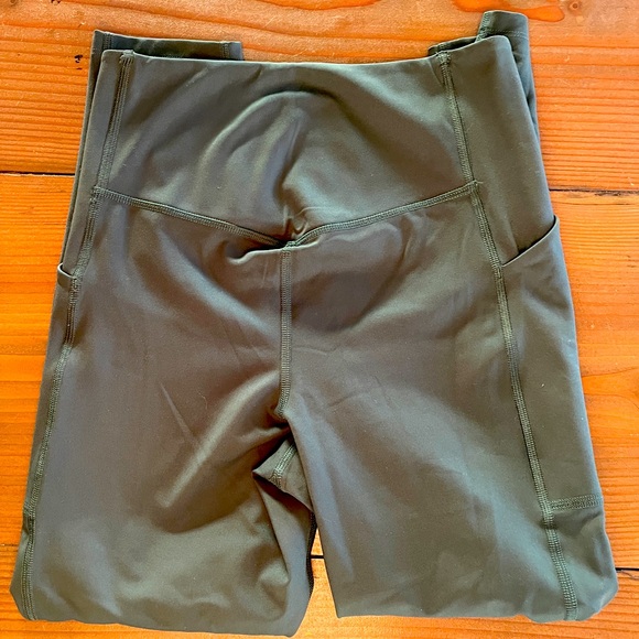 Girlfriend Collective Set Paloma Racerback Bra + High Rise Compression Leggings - Picture 7 of 15